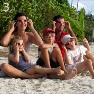 The French-South African couple started their circumnavigation in 2008, with 3 children and ... Emmanuelle's mother as extra crew.